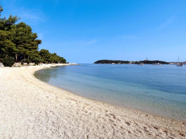 Apartment Pokrajac, Забронировать Апартаменты/квартира Отели Rovinj Riviera с парковкой, Парковка