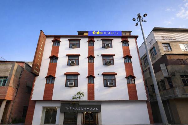 FabHotel Vardhmaan Inn, Забронировать  Отели Карол-Бах с завтраком, Завтраки