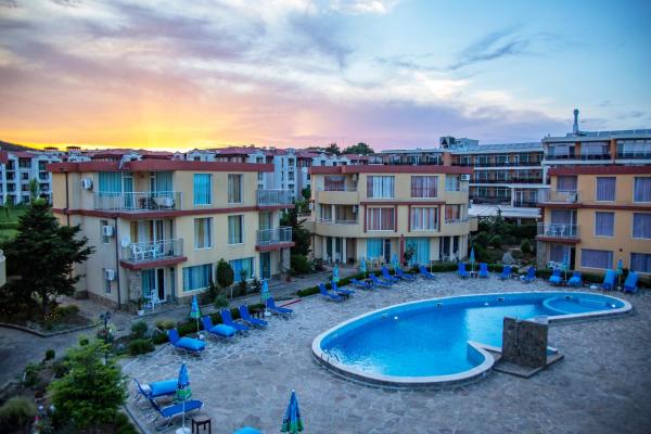 Mappy Holidays Aparthotel, Забронировать  Отели Созополь с парковкой, Парковка