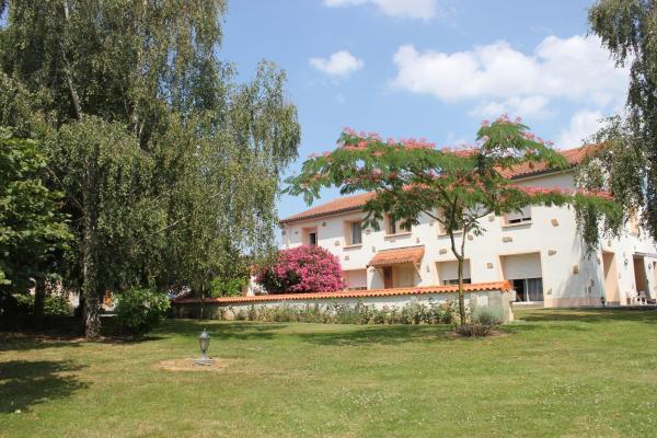 Clos Du Marais