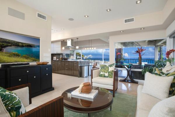 Kapalua Bay Villas Ocean View 5 BR Sleeps 16 Steps to Beach Complimentary Car with 6 Nights KBV ML-2053 by KBM
