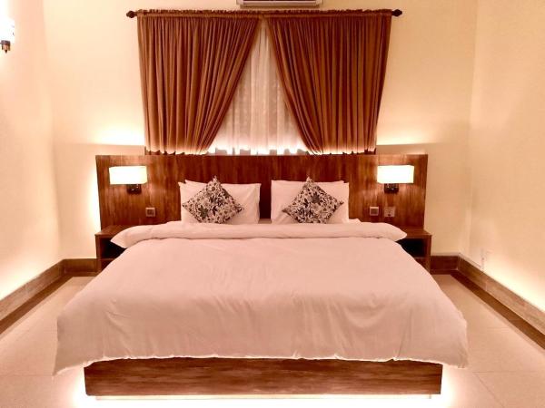 Sunrise bnb Creek, Забронировать  Отели Карачи с парковкой, Парковка