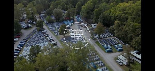 Beer Base-Camp Oktoberfest camping, Забронировать  Мюнхен Верхняя Бавария, рядом с Зоопарк Хеллабрунн