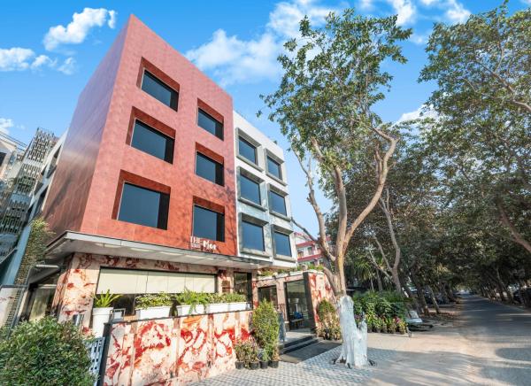 The Mor Stays Greater Noida, Забронировать  Отели Грейтер-Нойда 3 звезды, 3*