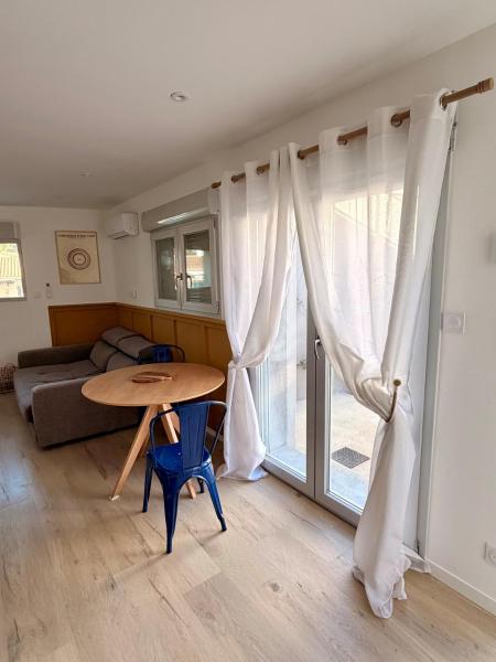 Casa V&M, Забронировать  Отели Drôme Provençale с парковкой, Парковка