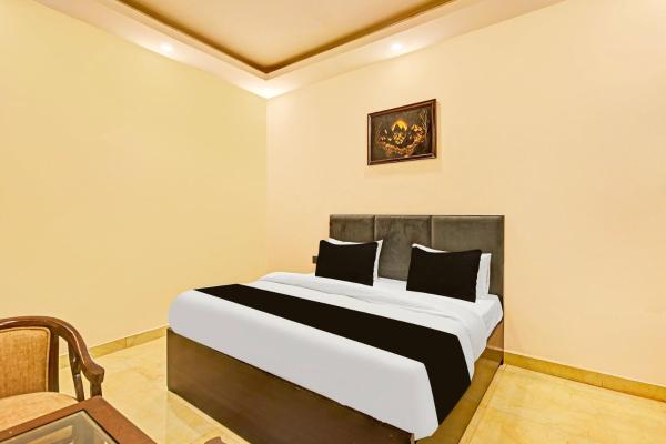 Hotel O Charmwood Inn, Забронировать  Фаридабад штат Харьяна