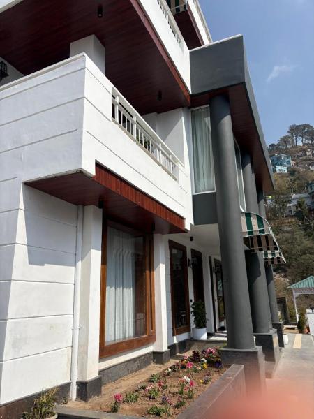 PLumeria Hotel, Забронировать  Джамб штат Махараштра