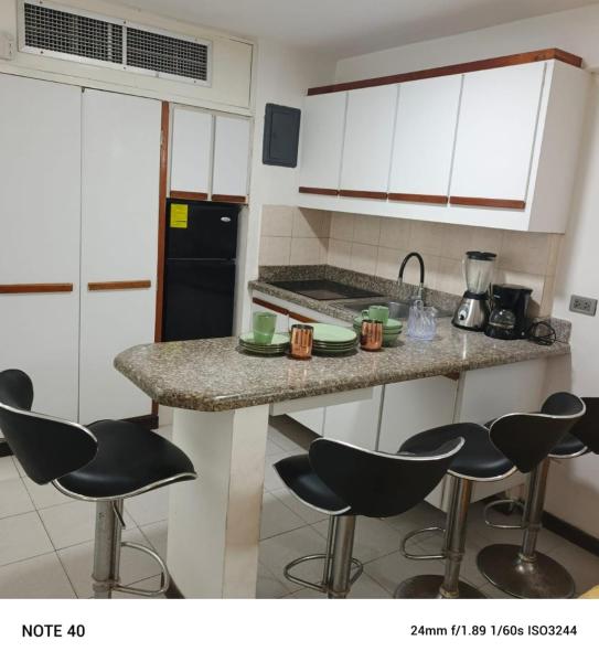 VIPdynasty aparta-hotel, Забронировать  Порламар Остров Маргарита