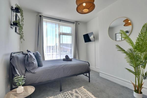 WorkStay Rooms With Ensuite and Shared Bathrooms