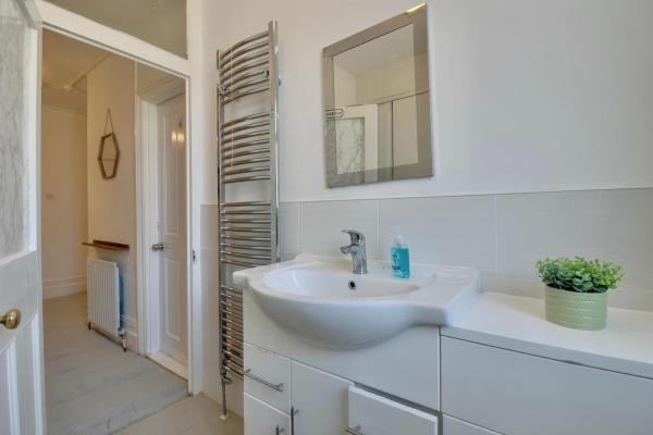 WorkStay Rooms With Ensuite and Shared Bathrooms