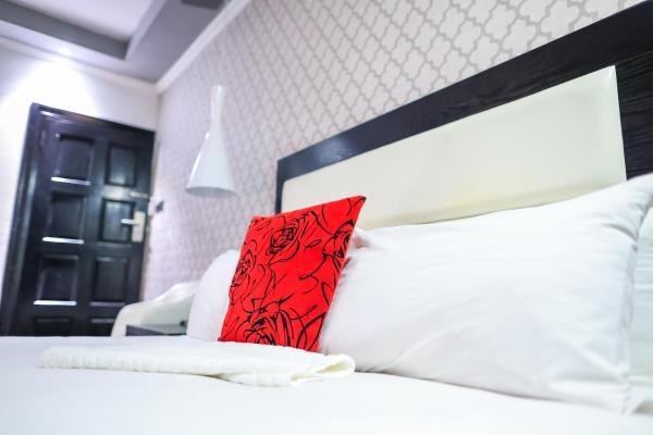City Square Lodge, Забронировать  Отели Франсистаун 3 звезды, рядом с Grand Plaza Mall Francistown, 3*