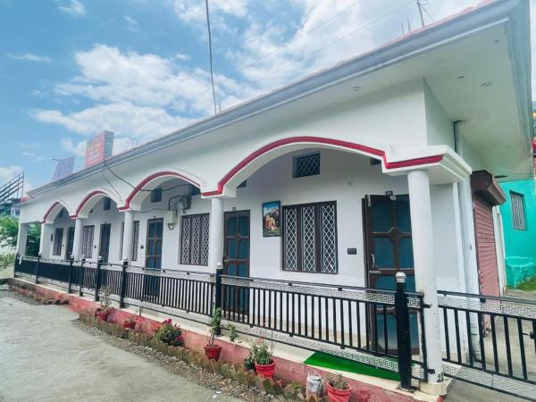 Sarthak home stay, Забронировать  Гупта Каши штат Уттаракханд
