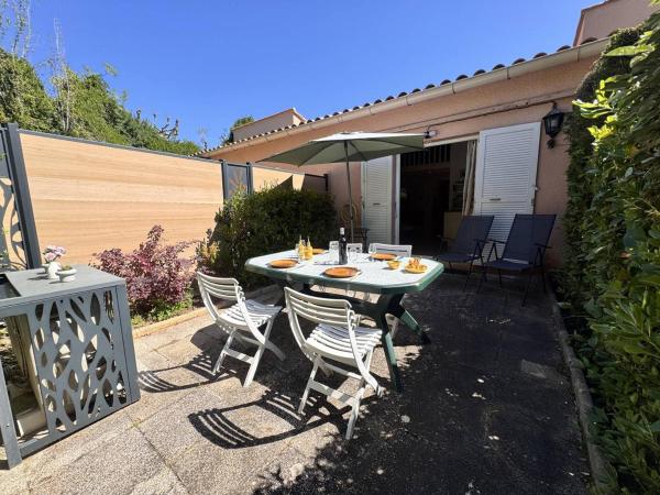 Villa club calme, vue lac - 4 pers. - FR-1-845-25, Забронировать  Сис-Фур-Ле-Плаж Var coast