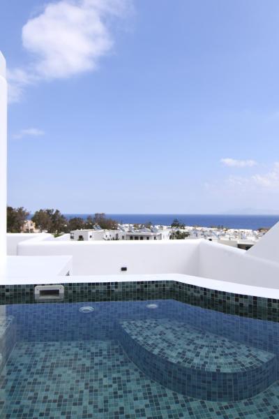 Aegean Pearla Boutique Houses-Private Jacuzzi & Beach Perks, Забронировать  Камари Парос