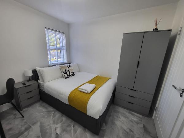 Modern Ensuite Room in Andover, Hampshire, Забронировать  Андовер Хэмпшир