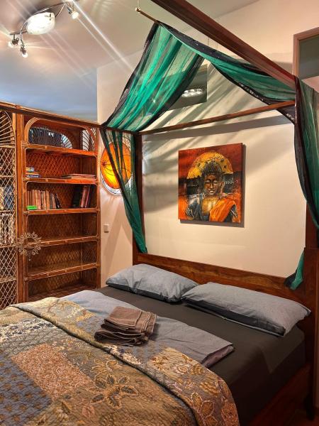 Surya Villa Holistic Stay Prenzlauer Berg, Забронировать  СПА-отели Берлина, рядом с Большой планетарий Карла Цейса, SPA-услуги