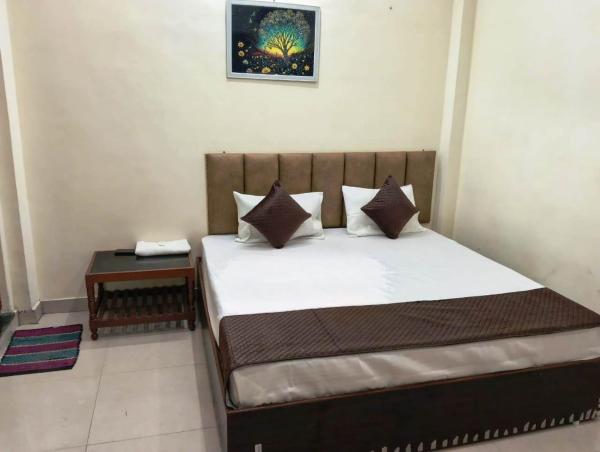 Balaji Guest House, Забронировать  Варанаси штат Уттар-Прадеш