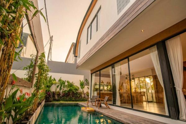 K Club Cemagi Villa 10, Забронировать  Отели Чемаги с бассейном, Бассейн