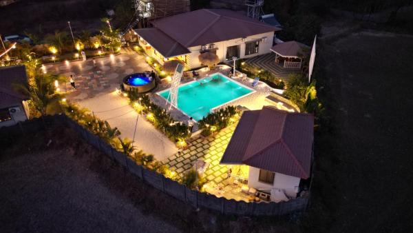 Boutique Stays Brissa Resort by Greenleaf Aqua, Забронировать  Отели штата Махараштры с бассейном, Бассейн