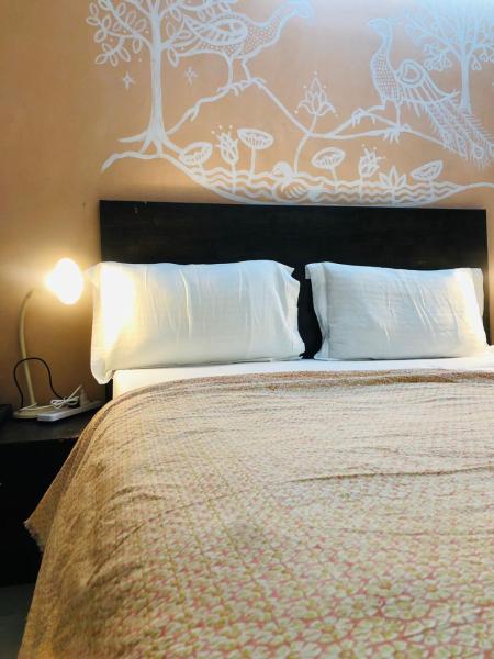 Stay Hotel Darpan, Забронировать  Нью-Дели Национальный столичный округ Дели