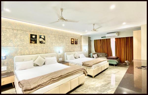 NEAR MAHAKAAL TEMPLE M SRI HOTEL Near Neelkantha Dwar And Railway Station , All Room Air Conditioned , Wifi , Lift And Free Parking ,BEST FAMILY HOTEL IN UJJAIN, Забронировать  Удджайн штат Мадхья-Прадеш