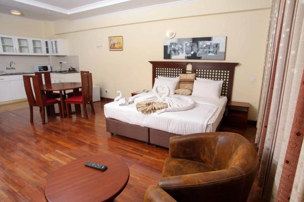 Cranes Suites Hotel