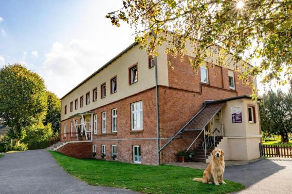 Gutshaus Langendorf - hundefreundliche Ferienwohnungen, Забронировать  Langendorf Мекленбург-Померания