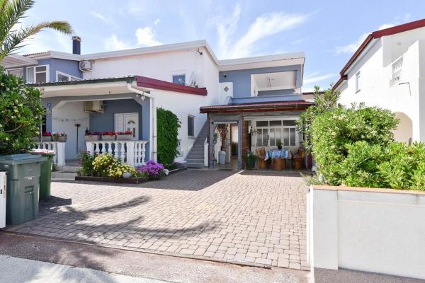 Apartments Karacic, Забронировать Апартаменты/квартира Вир Zadar Islands