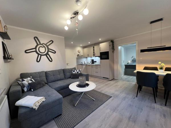 Bungalow Frey am Dünenpark mit Saisonstrandkorb und Garten, Забронировать  Отели земли Шлезвиг-Гольштейн с парковкой, Парковка