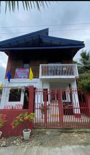La Casa Uzziel Homestay Moalboal, Забронировать  Моалбоал провинция Себу