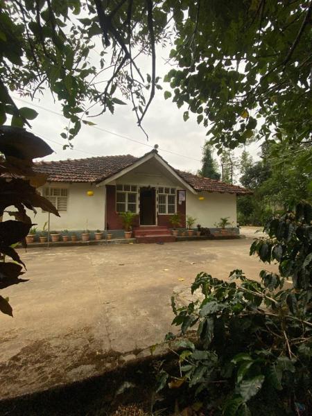 Gope town mudigere, Забронировать  Мудигер штат Карнатака