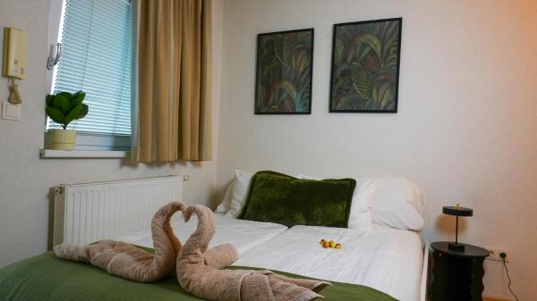15 min to City Center I Free Private Parking, Забронировать  Вена Австрия