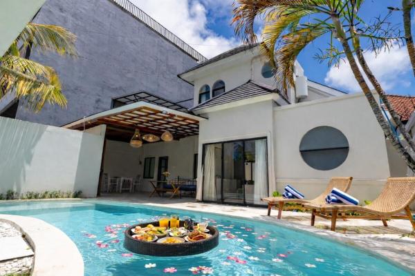 New Stunning 2bd Villa with Pvt Pool in Ungasan, Забронировать  Отели Унгасан с парковкой, Парковка
