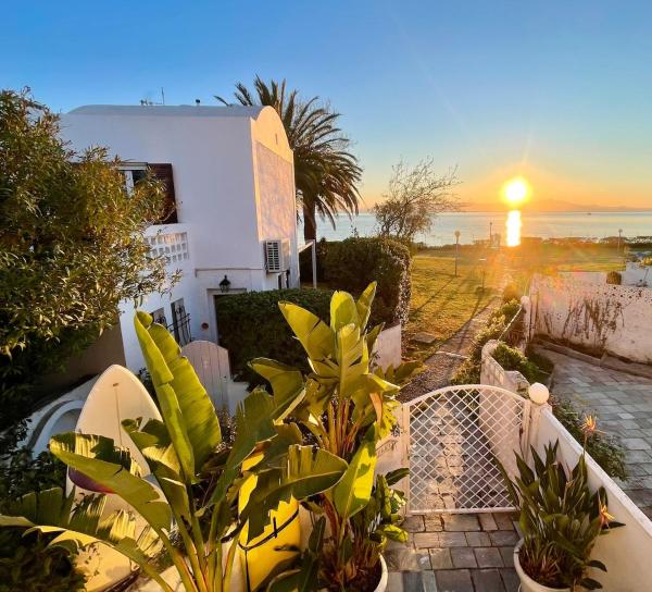 Captain Jacks Seaside Villa, Забронировать  Неа-Макри 