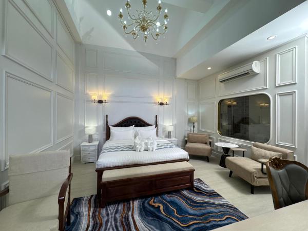 Best House Luang Prabang, Забронировать  Отели Луангпхабанг с парковкой, рядом с Manivanh College, Парковка