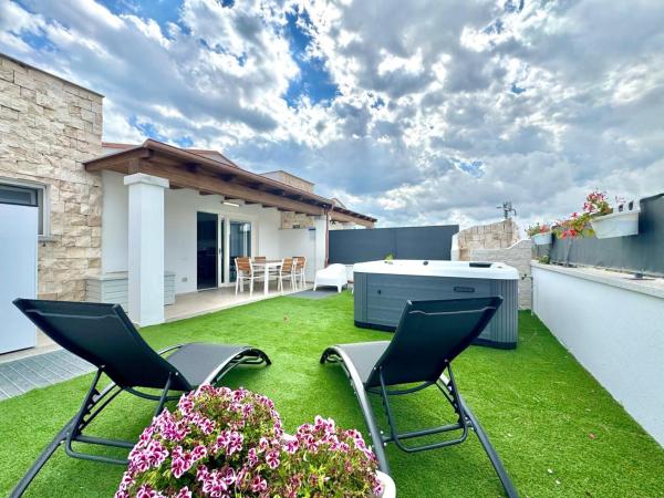 Joy Collection Villa with Jacuzzi, Забронировать  Отели Ольястра с парковкой, Парковка