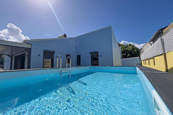 Villa Coeur Bleu, Забронировать  Отели Пети-Бур с парковкой, Парковка