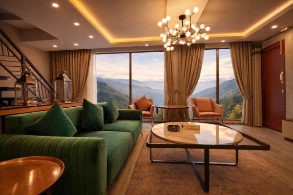 Luxury 3 Bedroom Cottage with Mountain Views - Murree, Забронировать  Отели Марри с парковкой, Парковка