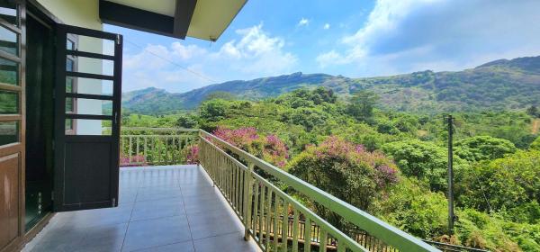 Roca vista villaas vagamon, Забронировать  Отели штата Кералы с парковкой, Парковка
