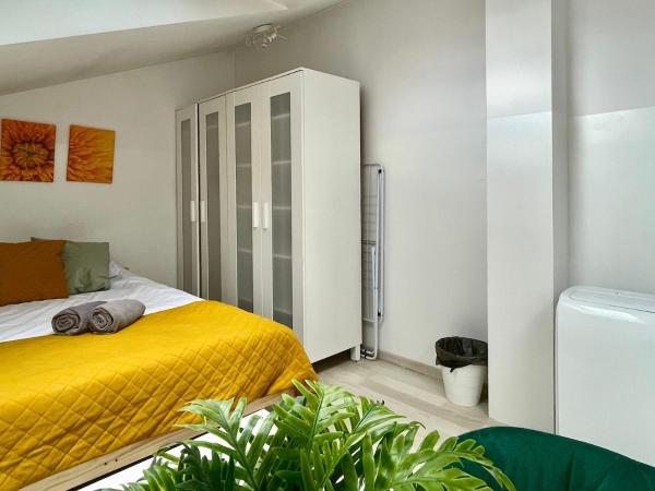 Room in shared apartment I Narbutta 11A near Pole Mokotowskie, Забронировать Апартаменты/квартира Мокотув Варшава, рядом с Улица Новый Свят