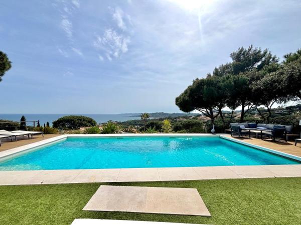 Villa Horizon Bleu, Забронировать  Отели Mimosa Road с бассейном, Бассейн
