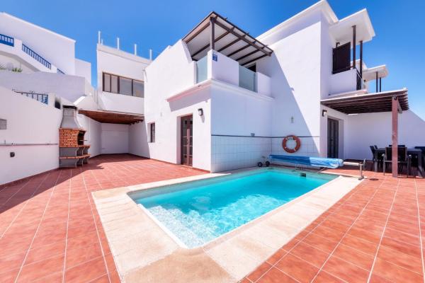 Villa El Rincon - Pool and BBQ - 5min from the Beach By Lanzarote Vacation Homes, Забронировать  Пуэрто-дель-Кармен Ланцароте