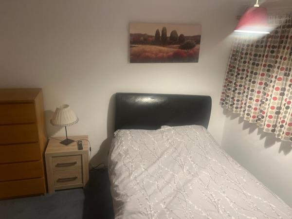 Quiet house beside Stansted and stortford, Забронировать  Берчейнджер Великобритания