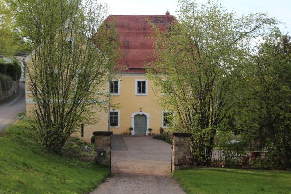Gästehaus zum Pfarrlehen, 预订  Hartha Saxon Castle and Heathland