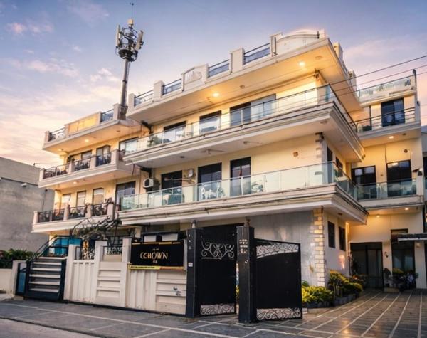 The Crown In Hotel, Забронировать  Гургаон Gurgaon Region
