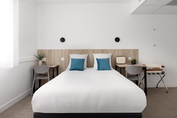 Montempô Apparthôtel Lille Gares, Забронировать  Отели Лилля с парковкой, рядом с Небоскреб Tour de Lille, Парковка