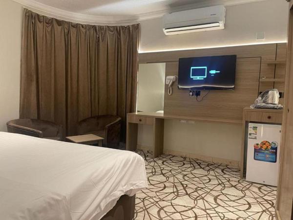 Dvina Hotel دفينا, Забронировать Отель Табук Табук