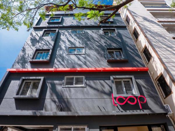 Loop by Zolo Indiranagar, Bangalore, Забронировать  Отели Индиранагара с парковкой, Парковка