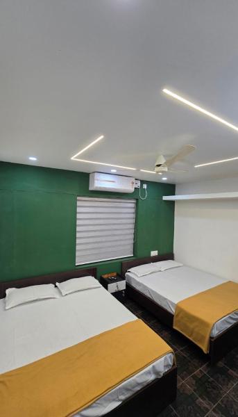 S J RESiDENCY, Забронировать  Тривандрам штат Керала, рядом с Центральный железнодорожный вокзал Тривандрама