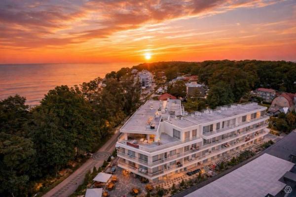 Klifowa 22 Rewal Apartament Marine przy plaży, Забронировать  Отели Западно-Поморского воеводства с парковкой, Парковка